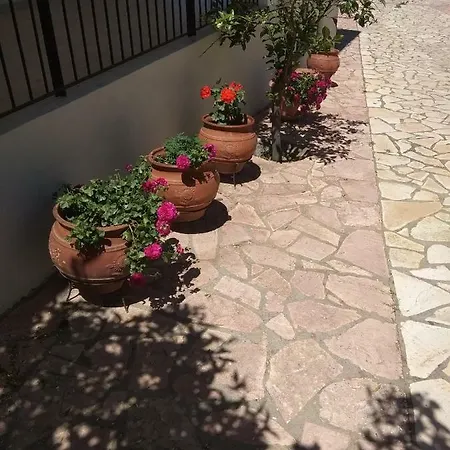 Apartment Garden *